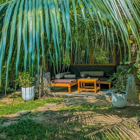 Neem Jay Beach Resort Tangalle Exterior foto