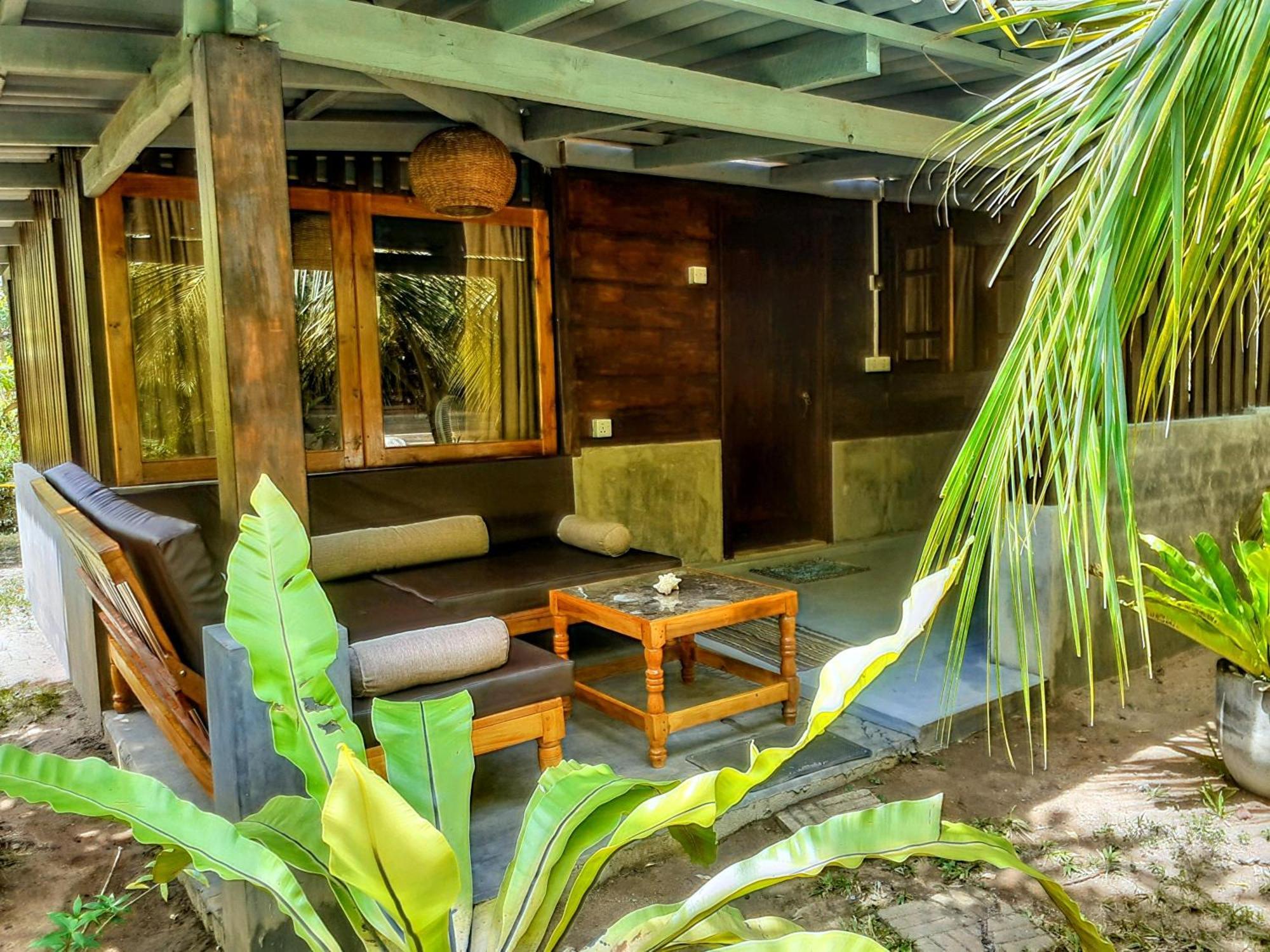 Neem Jay Beach Resort Tangalle Exterior foto